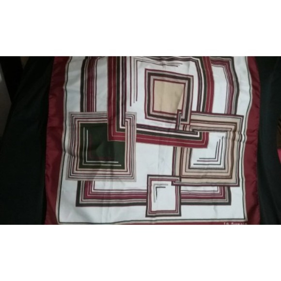 Vintage 1970s J.S. Germain Geometrical Print Scarf 30.5" x 30" - Picture 4 of 6